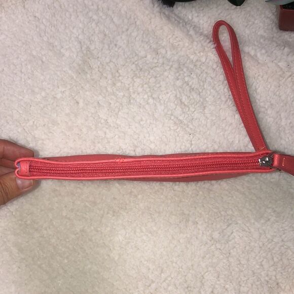 Miche Faux Leather Coral Pleated Front Detail Wristlet Wallet Make up Bag - Picture 3 of 6